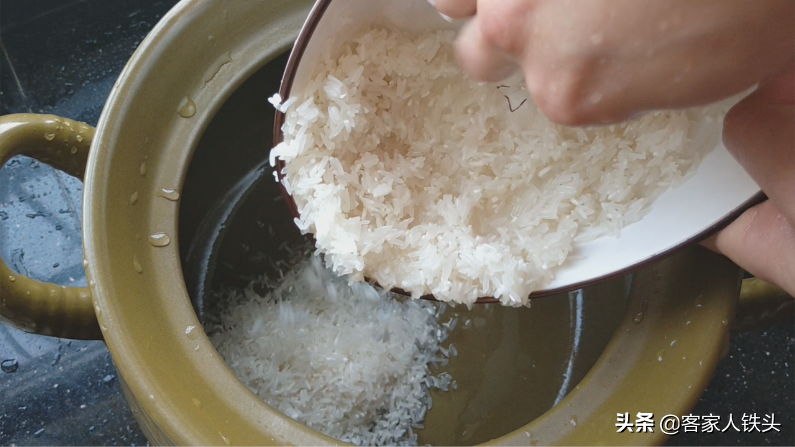 申猴:2025年秋分,乘运势之祥风,展辉煌之宏图,享美满之人生