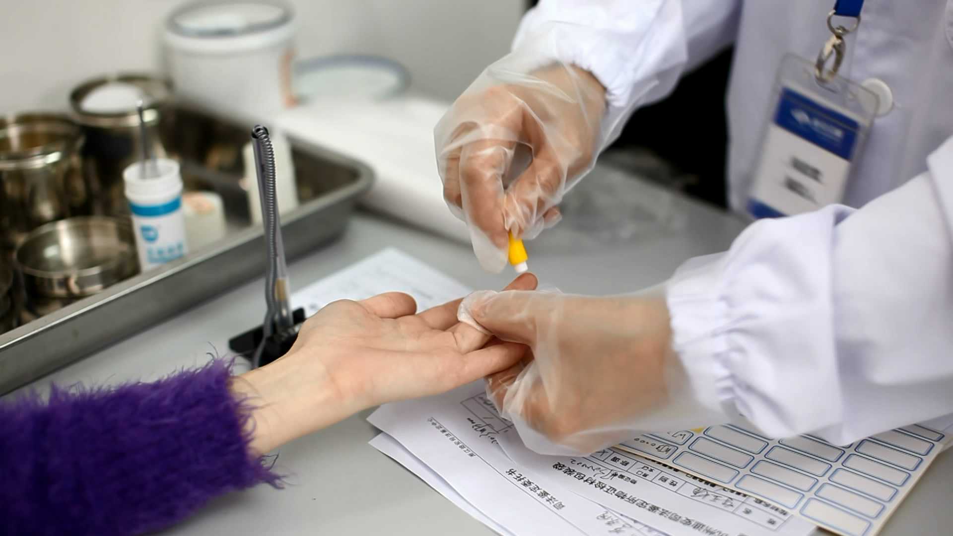 孩子烫出水泡，刺破还是等自行消退？别盲目，正确方式是这样