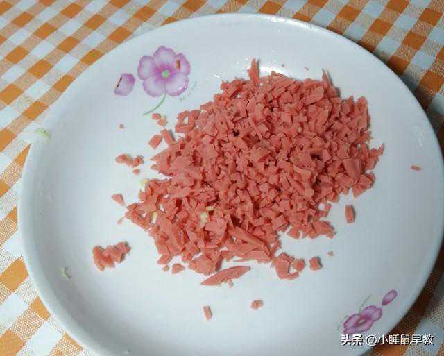 烫伤买药自治，瘙痒难忍1年不止，医生：有病千万别自己“瞎治”