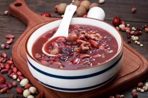 塔罗占卜：哪一个水滴像是画的，测你最近会走啥好运